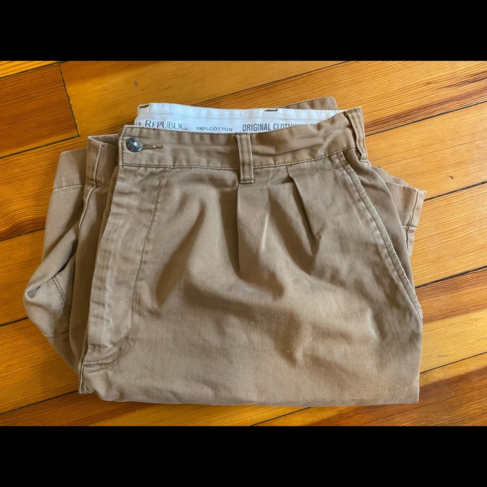 Banana Republic Men’s Size 36 Khaki Shorts